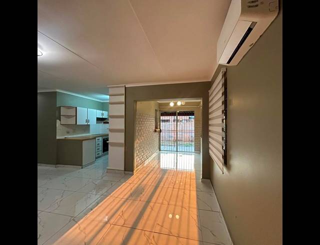 3 BEDROOM PROPERTY TO RENT IN BIRDSWOOD